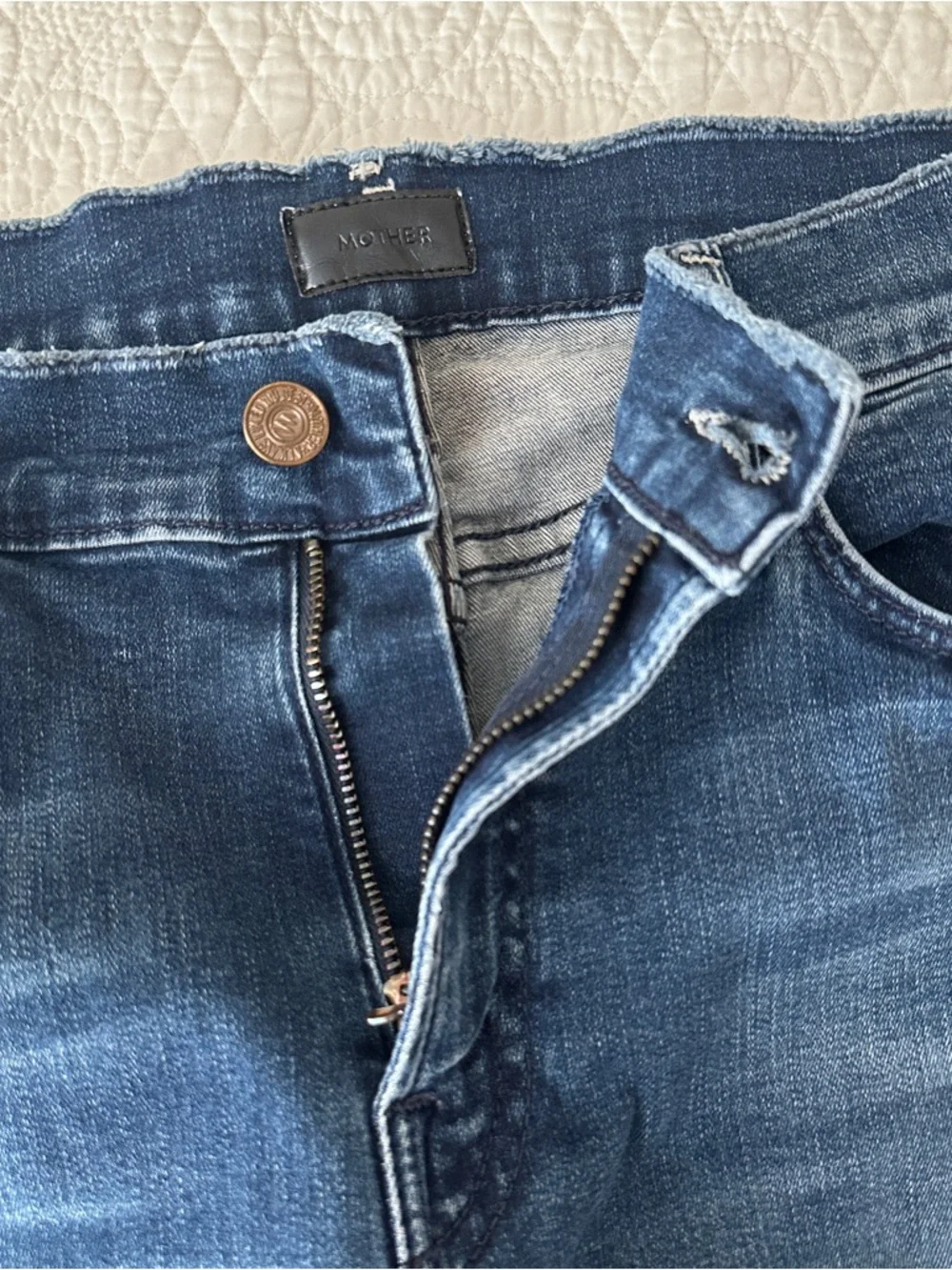 MOTHER Double Fray Charmer Crop Jean in Photo Finish Size 29